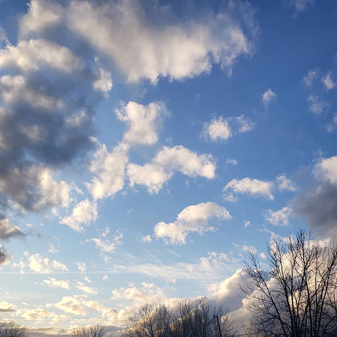 Nuages de printemps
